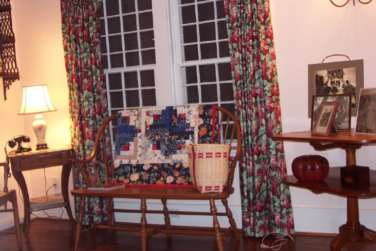 Click to see big picture (768x512 pixels; 159 KB))