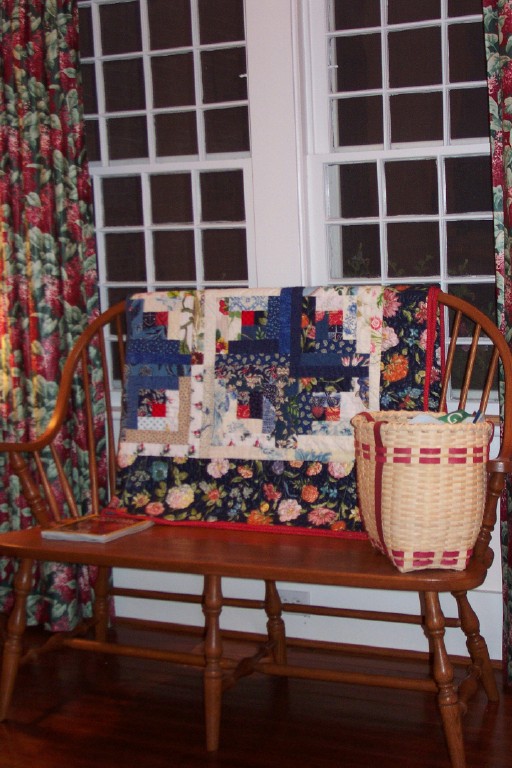 Click to see big picture (512x768 pixels; 148 KB))