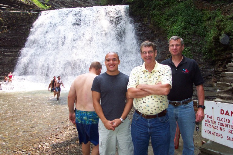 Click to see big picture (768x512 pixels; 182 KB))