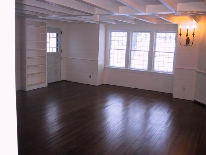 Click to see big picture (666x500 pixels; 39 KB))