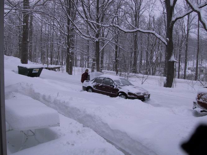 Click to see big picture (666x500 pixels; 76 KB))