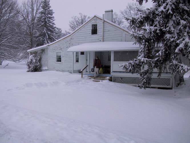 Click to see big picture (666x500 pixels; 61 KB))