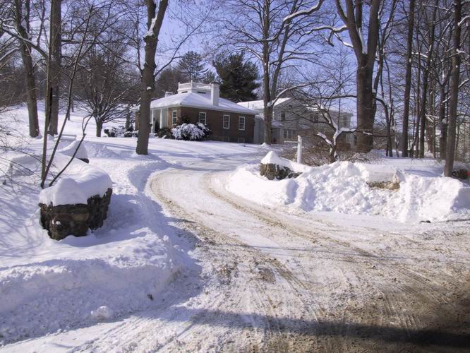 Click to see big picture (666x500 pixels; 97 KB))