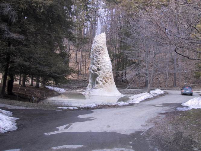 Click to see big picture (666x500 pixels; 83 KB))