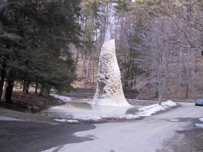 Click to see big picture (666x500 pixels; 84 KB))