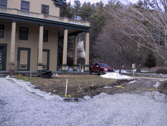 Click to see big picture (666x500 pixels; 93 KB))