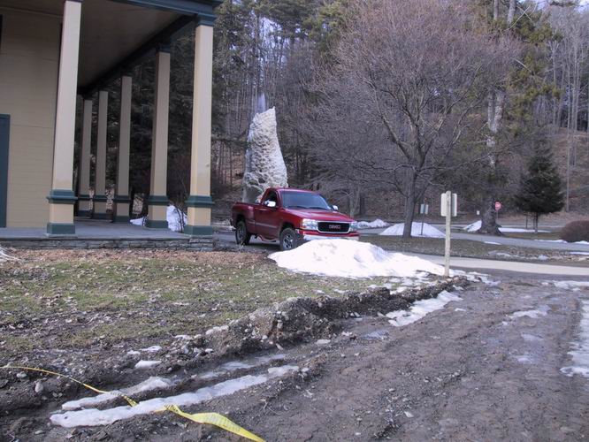 Click to see big picture (666x500 pixels; 89 KB))