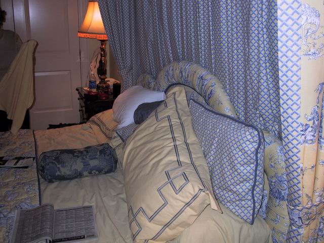 Click to see big picture (640x480 pixels; 72 KB))