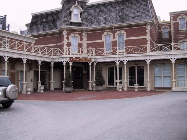 Click to see big picture (640x480 pixels; 65 KB))