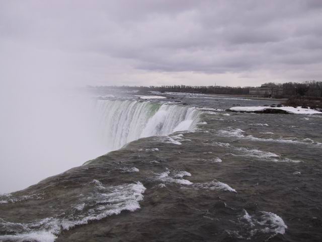 Click to see big picture (640x480 pixels; 40 KB))