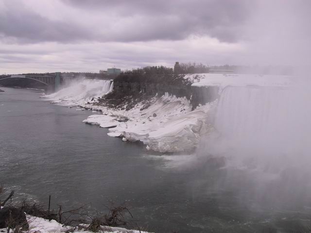 Click to see big picture (640x480 pixels; 34 KB))