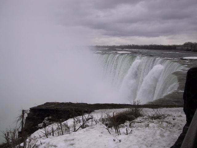 Click to see big picture (640x480 pixels; 39 KB))