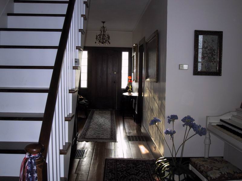 Click to see big picture (800x600 pixels; 66 KB))