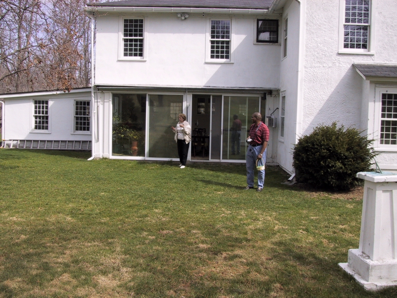 Click to see big picture (800x600 pixels; 436 KB))