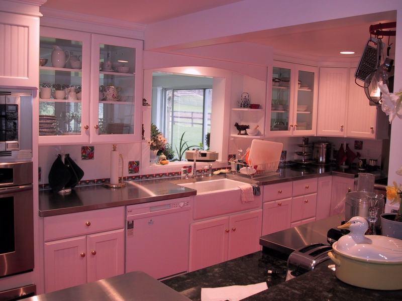 Click to see big picture (800x600 pixels; 361 KB))