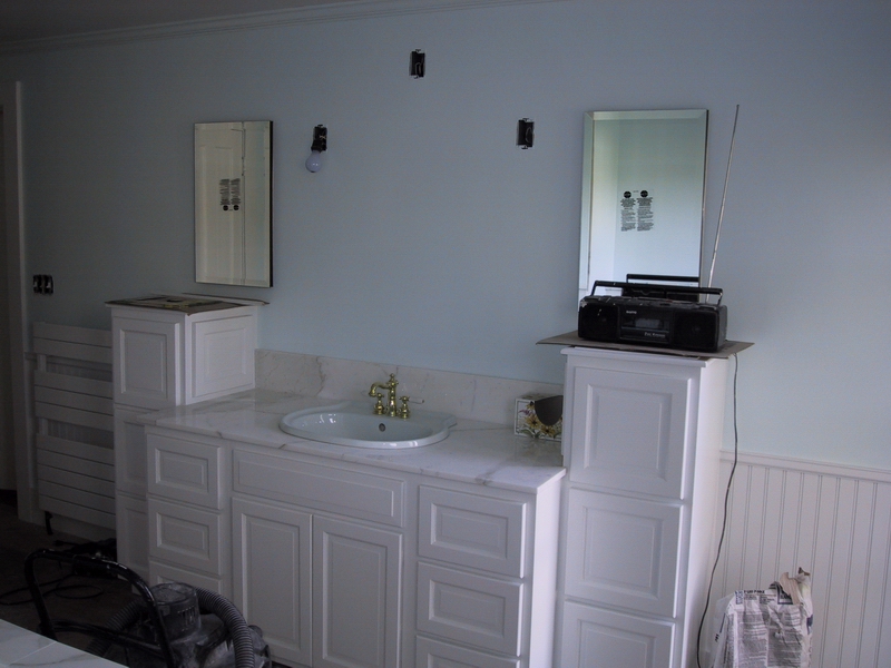 Click to see big picture (800x600 pixels; 291 KB))