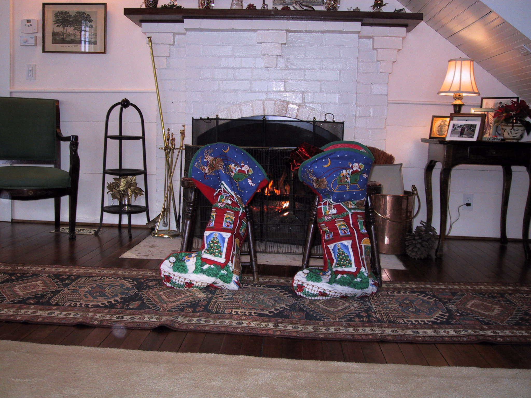 Click to see big picture (2048x1536 pixels; 1032 KB))