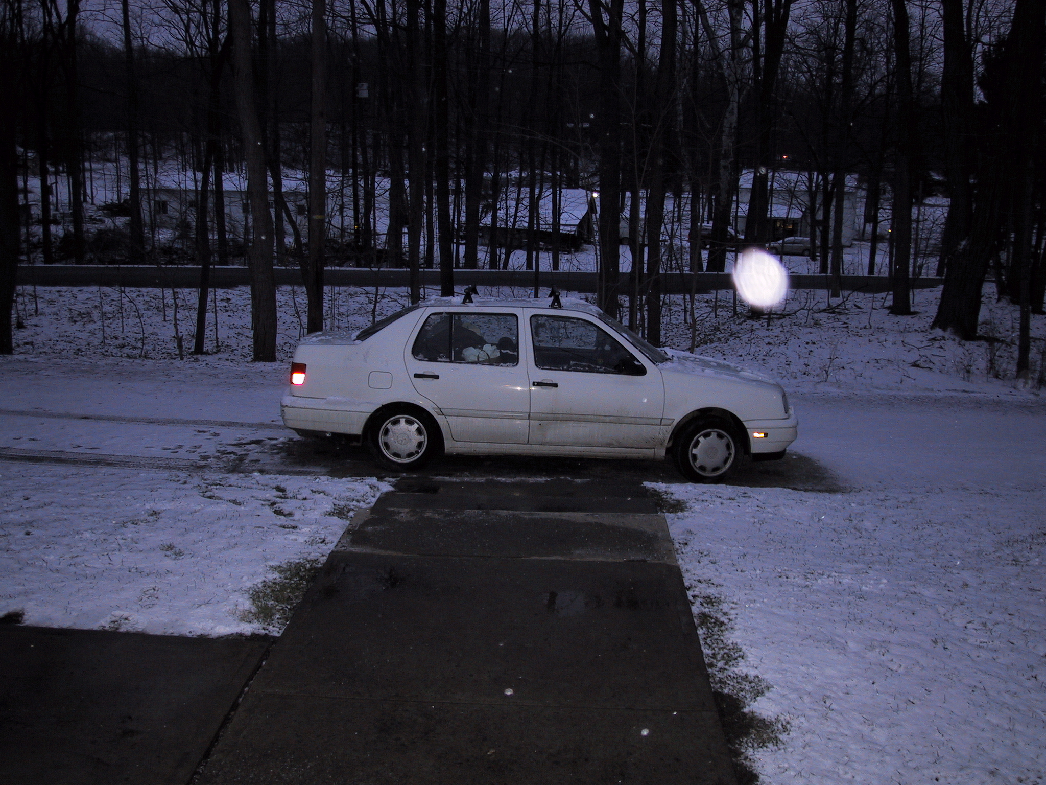 Click to see big picture (2048x1536 pixels; 2266 KB))