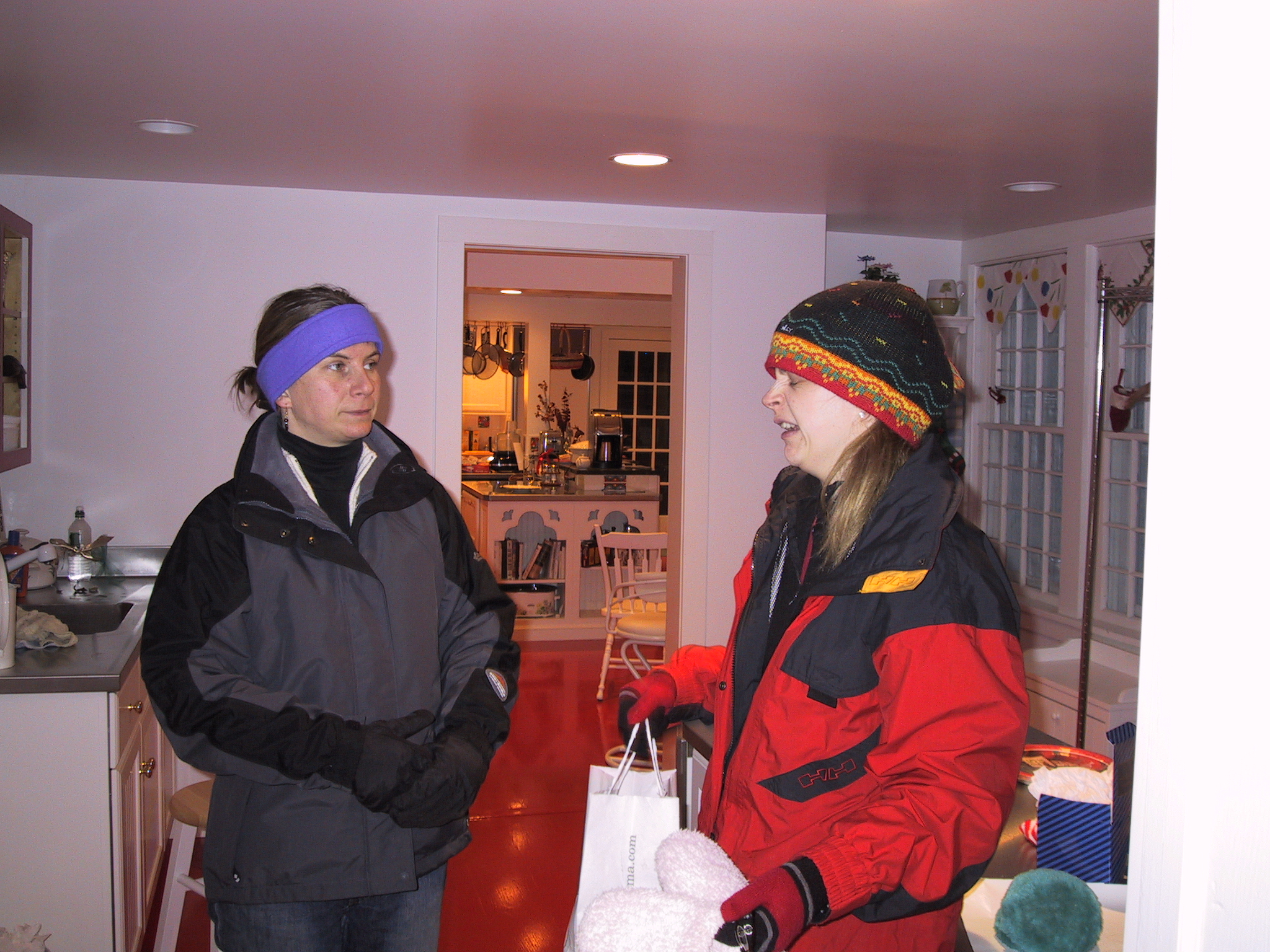 Click to see big picture (2048x1536 pixels; 2065 KB))