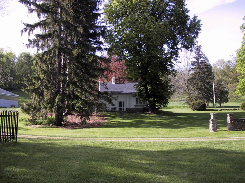 Click to see big picture (800x600 pixels; 449 KB))