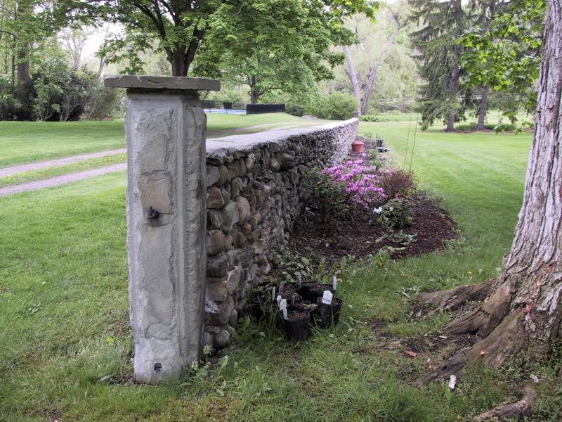 Click to see big picture (800x600 pixels; 149 KB))