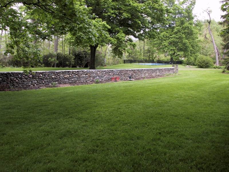 Click to see big picture (800x600 pixels; 133 KB))